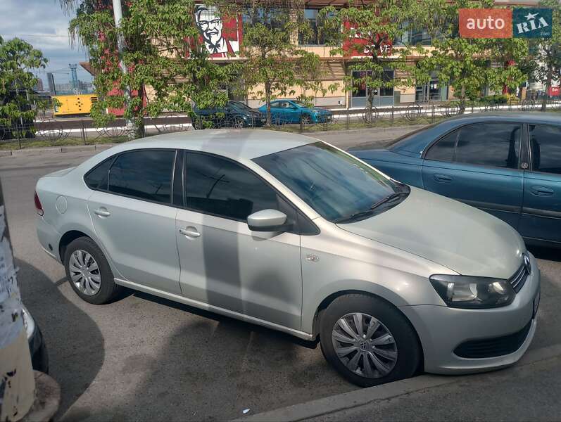 Седан Volkswagen Polo 2011 в Киеве