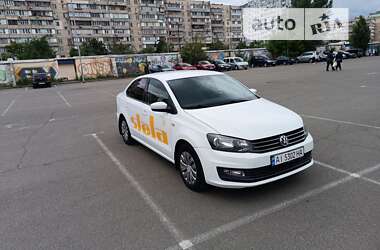 Седан Volkswagen Polo 2016 в Киеве