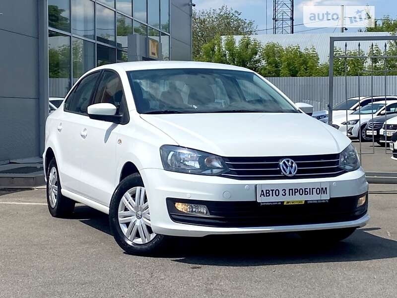 Седан Volkswagen Polo 2019 в Киеве