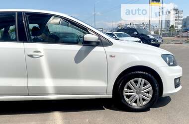 Седан Volkswagen Polo 2019 в Киеве