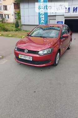 Седан Volkswagen Polo 2014 в Киеве