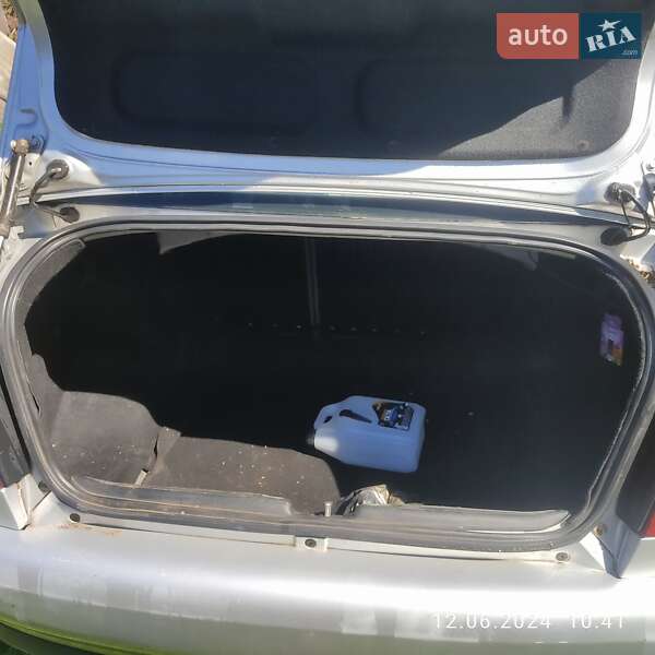 Седан Volkswagen Polo 2000 в Володимирі