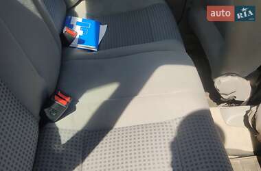 Седан Volkswagen Polo 2000 в 