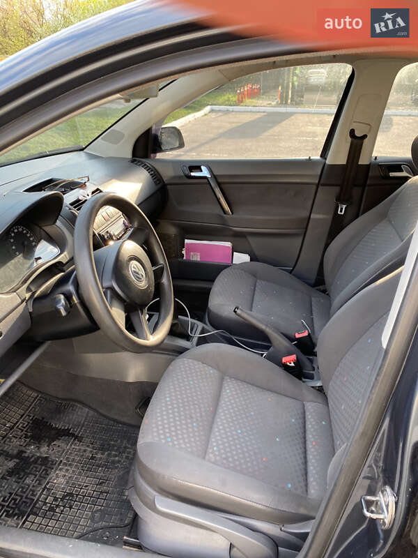 Хэтчбек Volkswagen Polo 2004 в Харькове