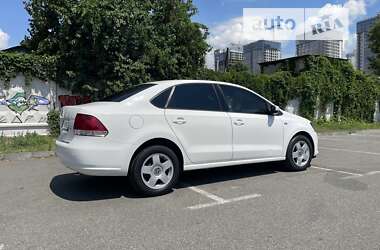 Седан Volkswagen Polo 2011 в Киеве