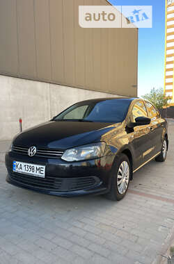 Седан Volkswagen Polo 2013 в Киеве