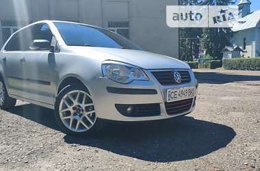 Хэтчбек Volkswagen Polo 2005 в Глыбокой