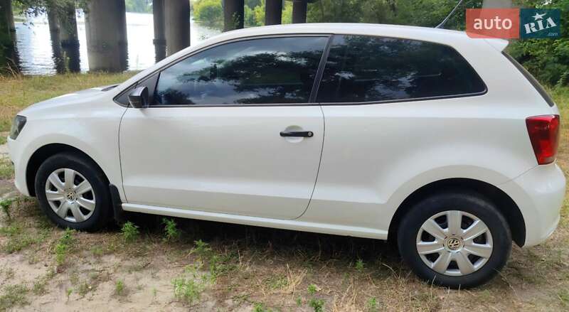 Хэтчбек Volkswagen Polo 2014 в Сумах