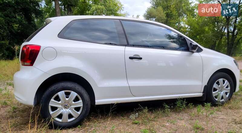 Хэтчбек Volkswagen Polo 2014 в Сумах