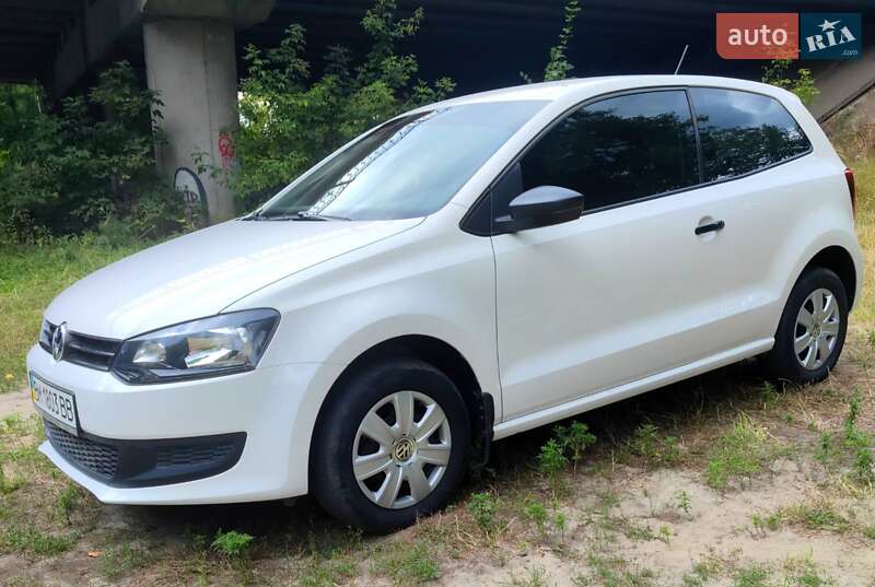 Хэтчбек Volkswagen Polo 2014 в Сумах