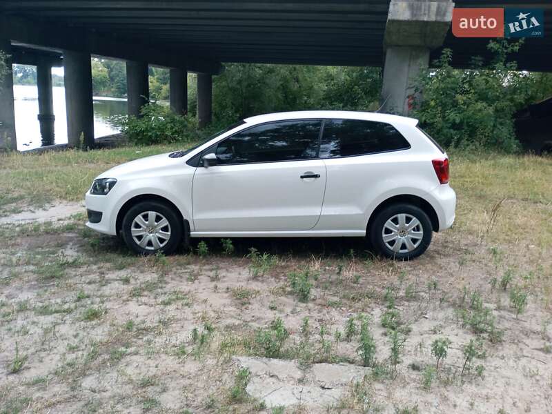 Хэтчбек Volkswagen Polo 2014 в Сумах