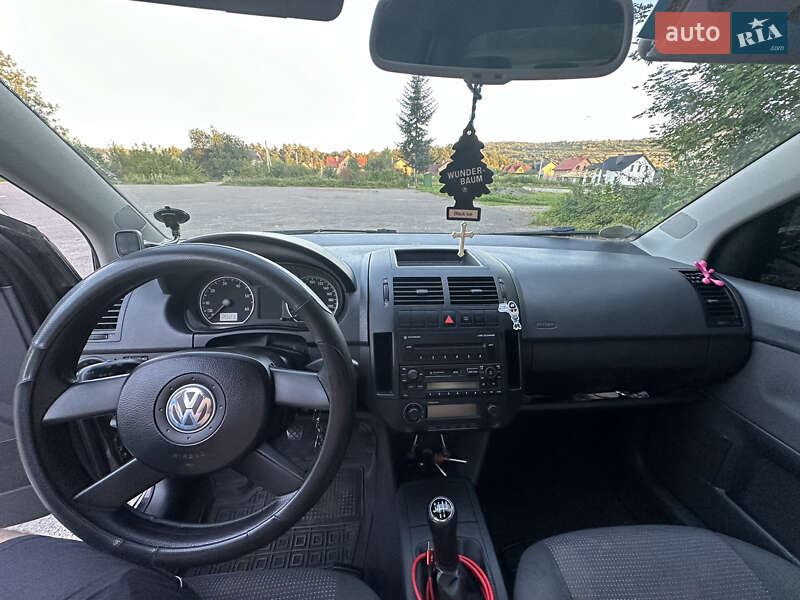 Хэтчбек Volkswagen Polo 2004 в Старом Самборе