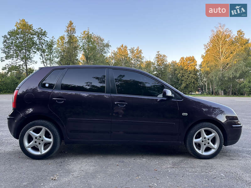 Хэтчбек Volkswagen Polo 2004 в Старом Самборе