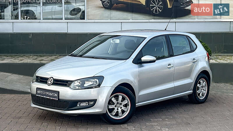 Хэтчбек Volkswagen Polo 2011 в Черновцах