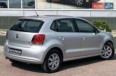 Хэтчбек Volkswagen Polo 2011 в Черновцах