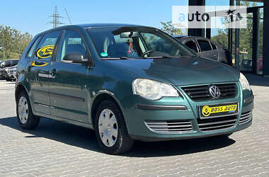 Хетчбек Volkswagen Polo 2006 в Чернівцях