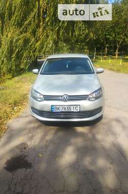 Седан Volkswagen Polo 2011 в Рівному