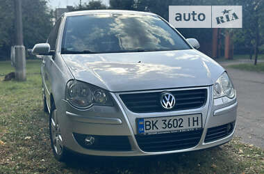 Хэтчбек Volkswagen Polo 2008 в Ровно