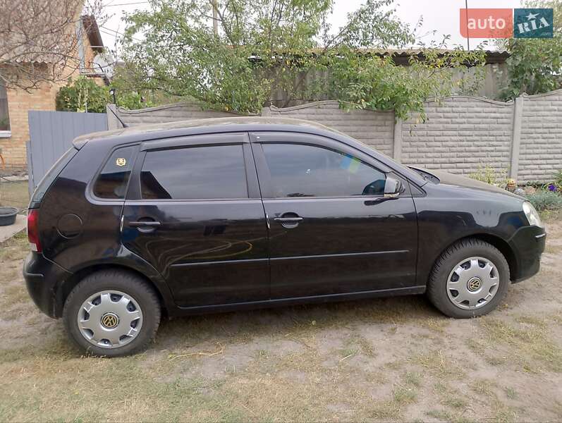 Хэтчбек Volkswagen Polo 2005 в Городище