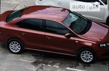 Седан Volkswagen Polo 2013 в Днепре