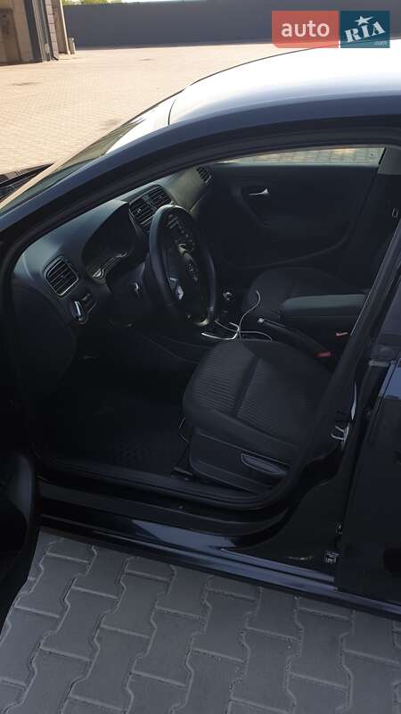 Седан Volkswagen Polo 2013 в Івано-Франківську