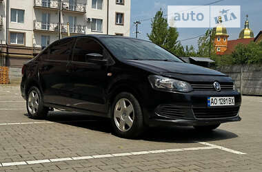 Седан Volkswagen Polo 2012 в Ужгороде