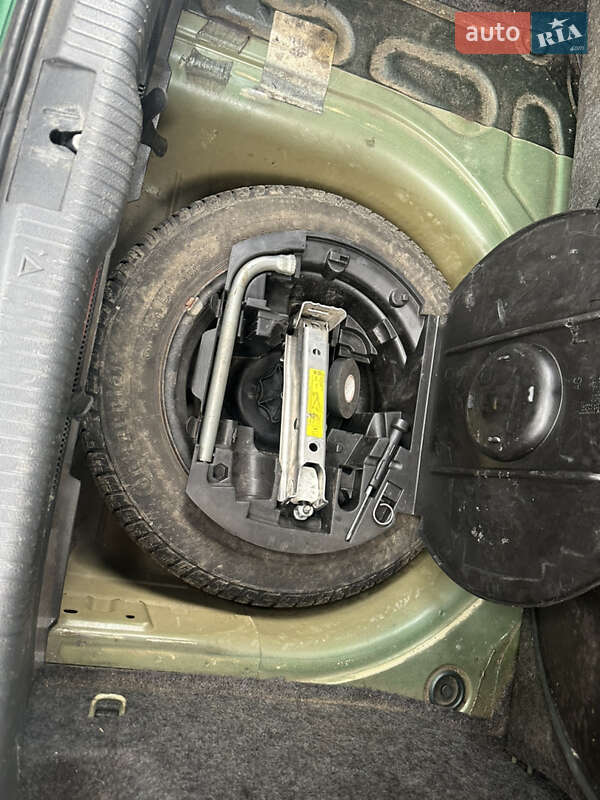 Хэтчбек Volkswagen Polo 2002 в Ивано-Франковске