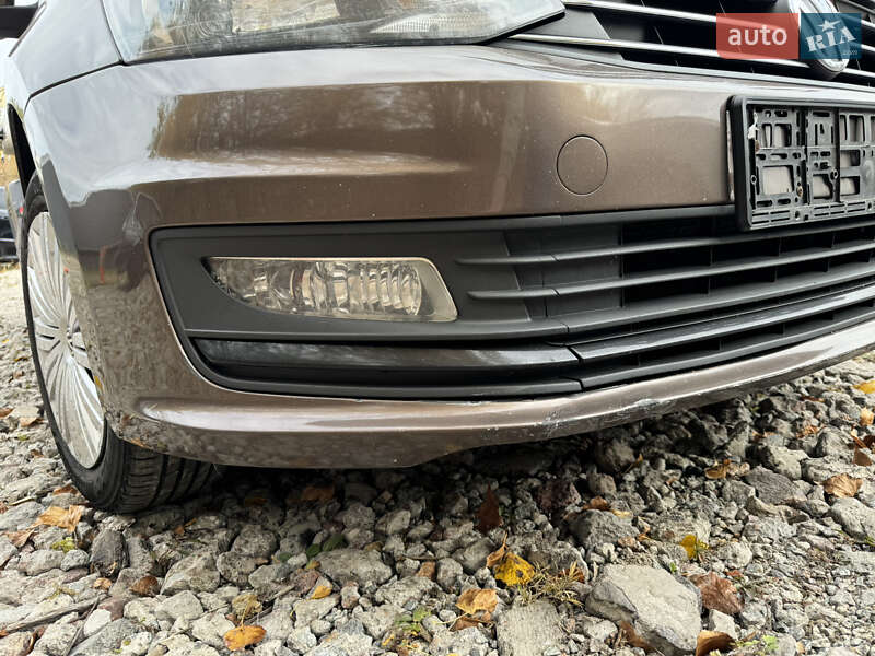 Седан Volkswagen Polo 2017 в Киеве