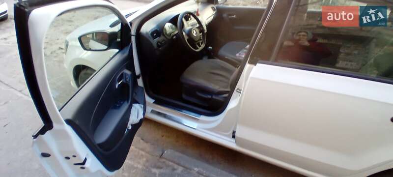 Седан Volkswagen Polo 2016 в Херсоне