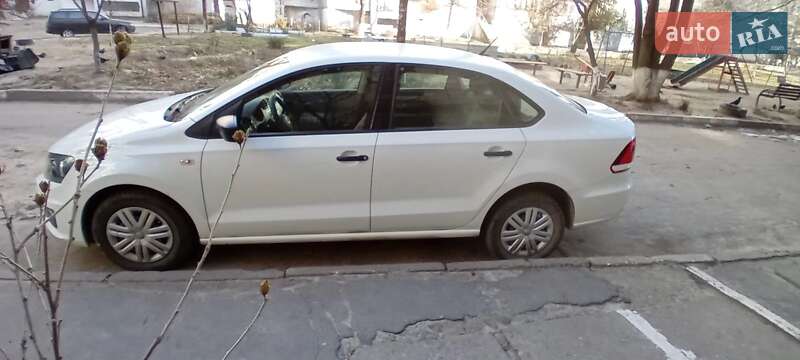 Седан Volkswagen Polo 2016 в Херсоне