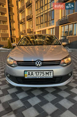 Седан Volkswagen Polo 2013 в Киеве