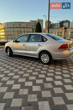 Седан Volkswagen Polo 2013 в Киеве