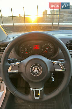 Седан Volkswagen Polo 2013 в Киеве