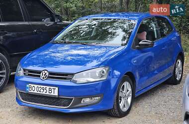 Хэтчбек Volkswagen Polo 2012 в Черновцах