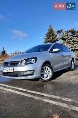 Седан Volkswagen Polo 2017 в Лозовой