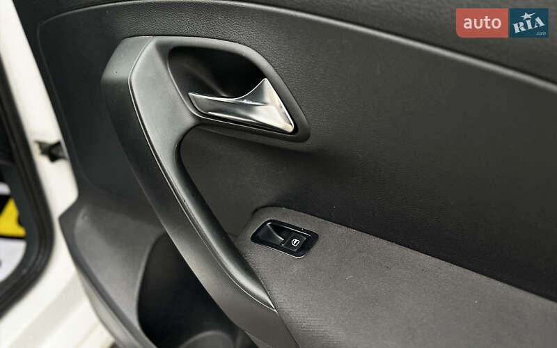 Седан Volkswagen Polo 2013 в Мукачевому