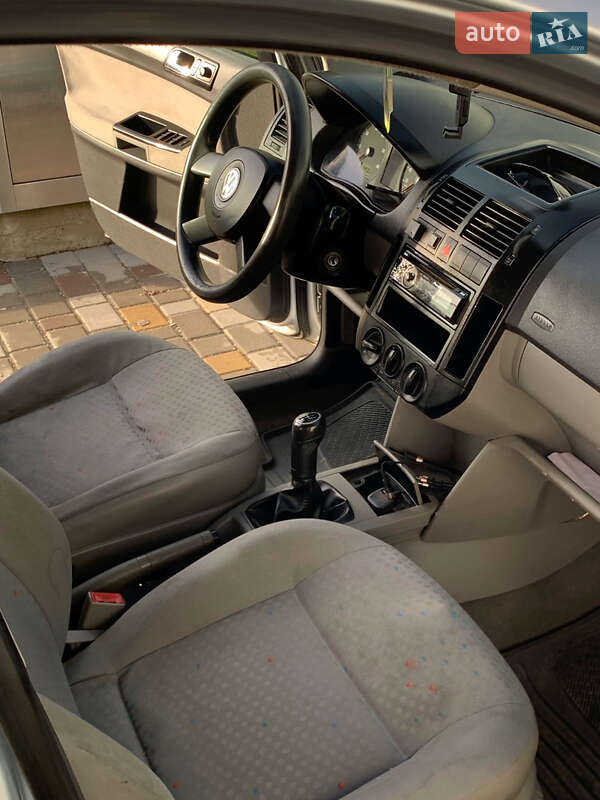 Хетчбек Volkswagen Polo 2003 в Ізяславі
