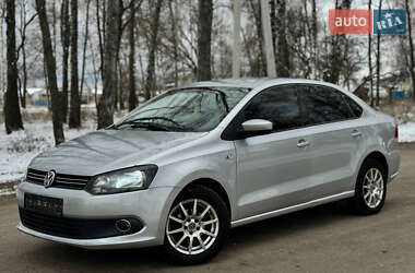 Седан Volkswagen Polo 2012 в Охтирці