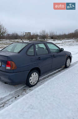 Седан Volkswagen Polo 1997 в Ратным