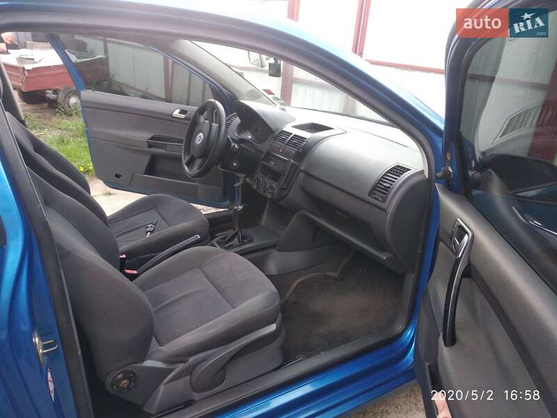 Хэтчбек Volkswagen Polo 2002 в Киеве