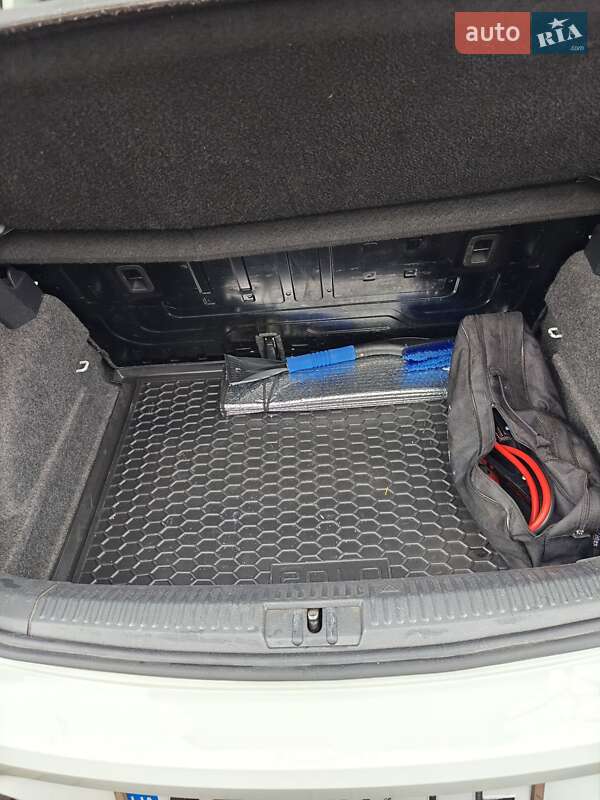 Хетчбек Volkswagen Polo 2016 в Гайвороні