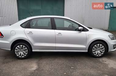 Седан Volkswagen Polo 2017 в 