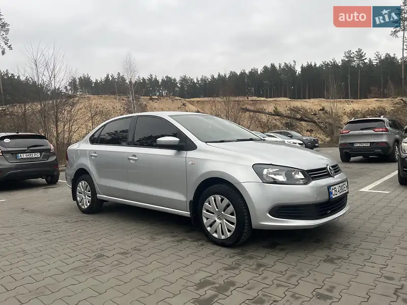 Седан Volkswagen Polo 2012 в 