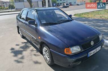 Седан Volkswagen Polo 1997 в Вишгороді