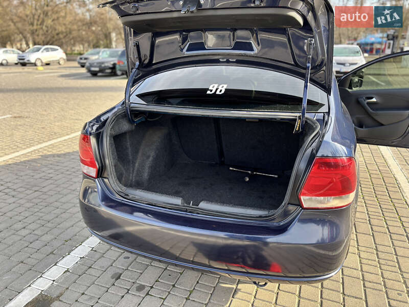 Седан Volkswagen Polo 2011 в Одессе