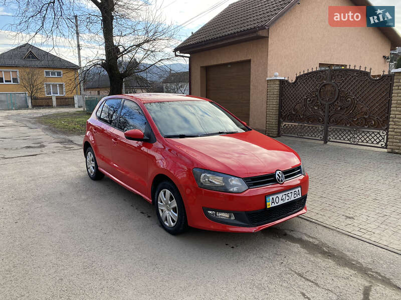 Хетчбек Volkswagen Polo 2011 в Сваляві