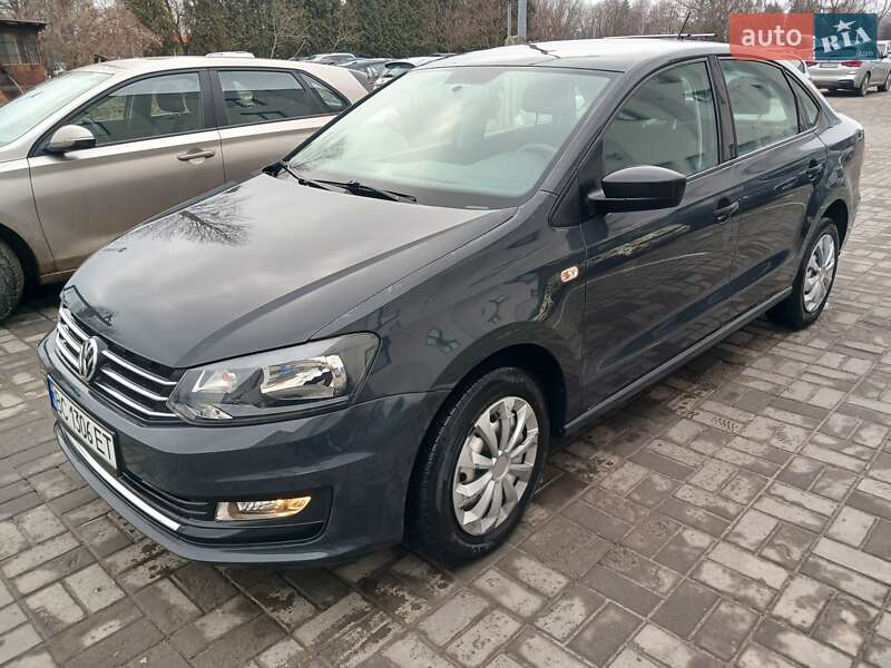 Седан Volkswagen Polo 2017 в Львове