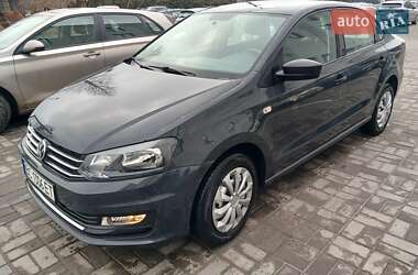 Седан Volkswagen Polo 2017 в Львове