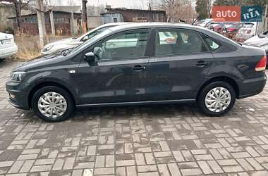 Седан Volkswagen Polo 2017 в Львове