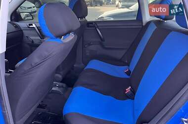 Хэтчбек Volkswagen Polo 2002 в 